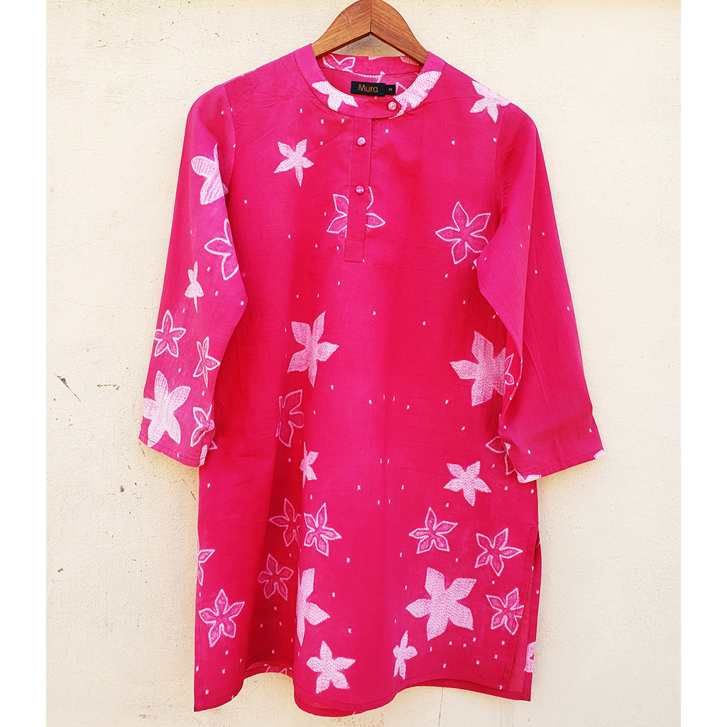 Basic Pink - white comfortable  tunic  decorated with 5 petal shibori flowers & Dots. -1
