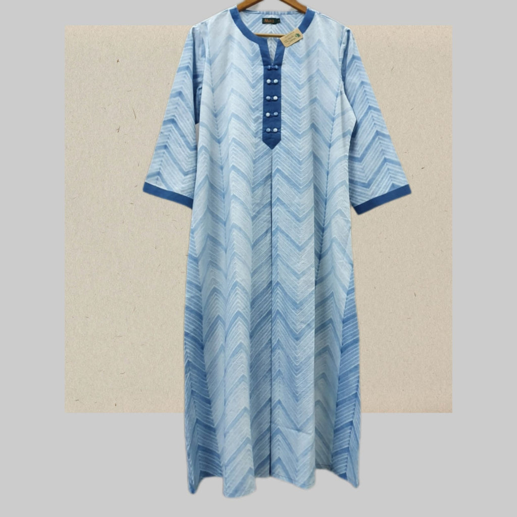 True, cool blue kurta in Mura's signature zigzag shibori design - 1
