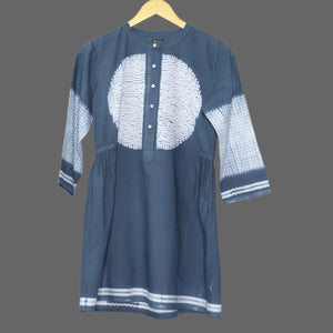 The Mura Zen Circle shibori tunic in an elegant muted grey tone. - 1