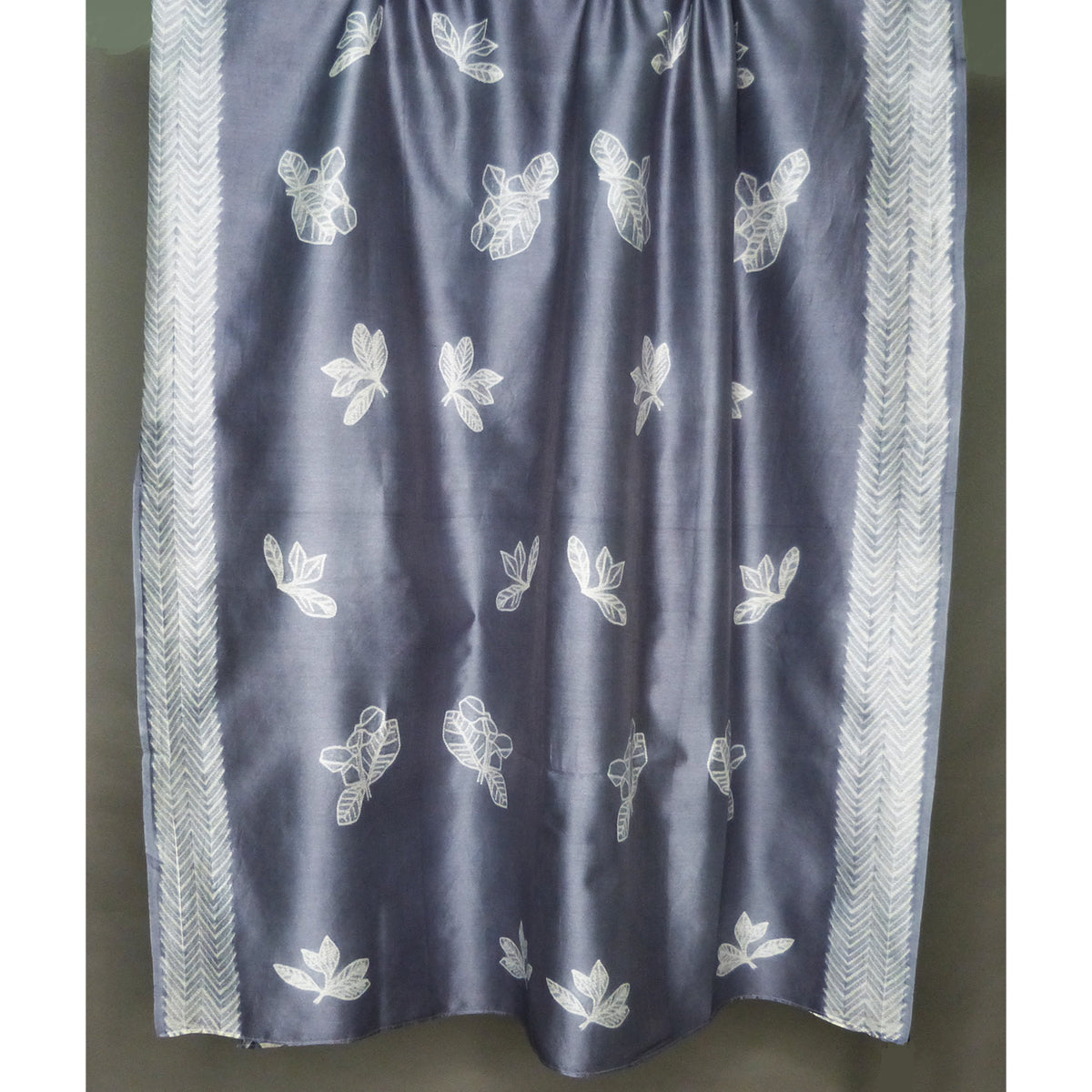 Elegant chanderi shibori kurta piece in grey colour - 2