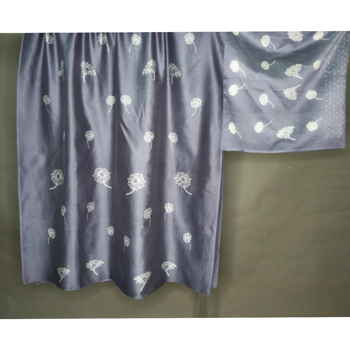 Stylish grey shibori kurta piece with sleeves, in heavy chanderi - 1