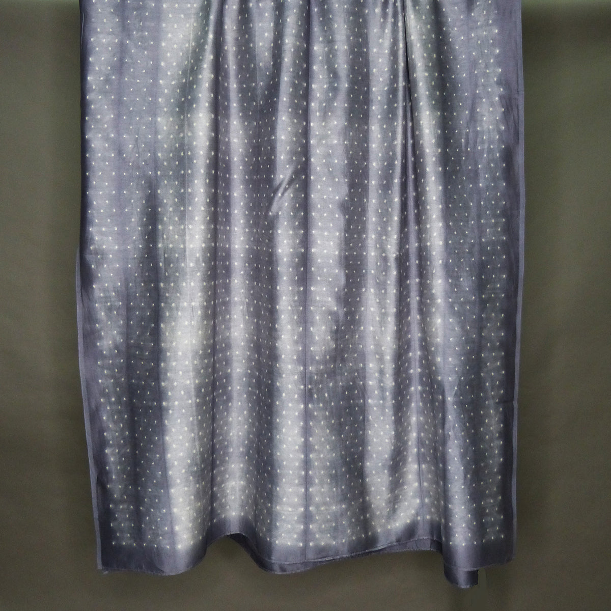 Stylish grey shibori kurta piece with sleeves, in heavy chanderi - 2