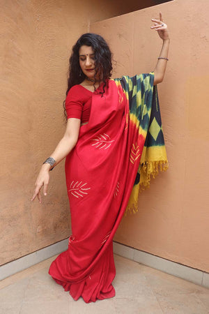 Yellow-Red Kanjivaram Shibori Sari with Deep Green Contrast Pallu 1